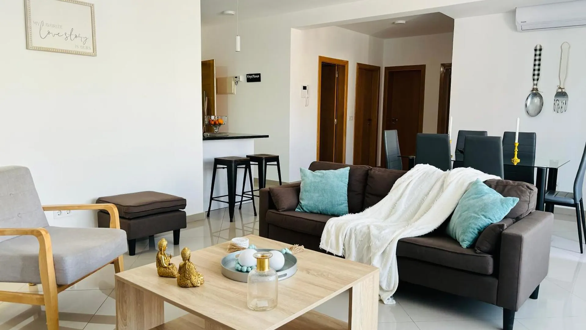 Techas Near Beach Apt With Pool Praia